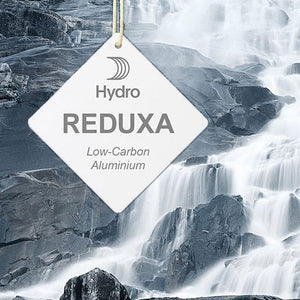 Für unser Outdoor Bett verwenden wir hochwertiges, eloxiertes Aluminium der Marke Hydro Reduxa. Das Besondere: bei der Herstellung fallen 75 Prozent weniger Kohlendioxid an als normalerweise. Das schont die Umwelt und macht die SkyHeia echt nachhaltig.